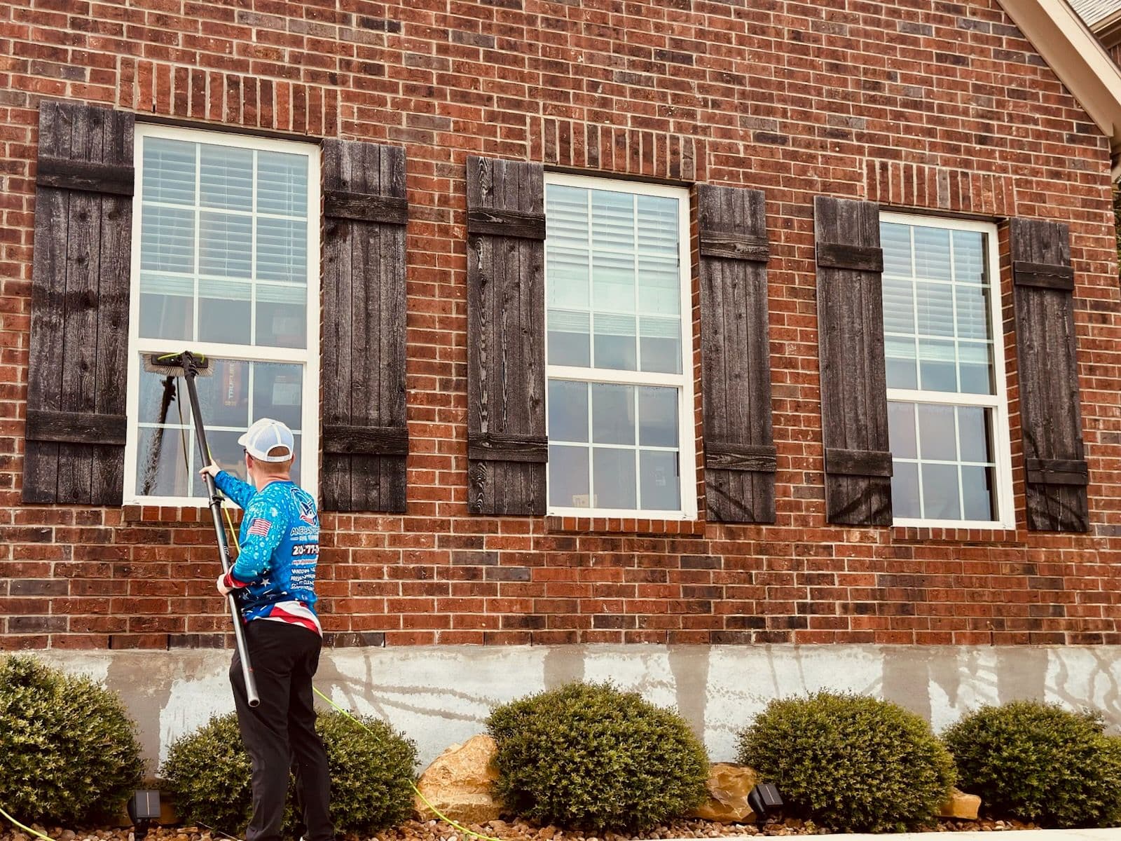 Project Experience Retro Elegance in Window Cleaning image